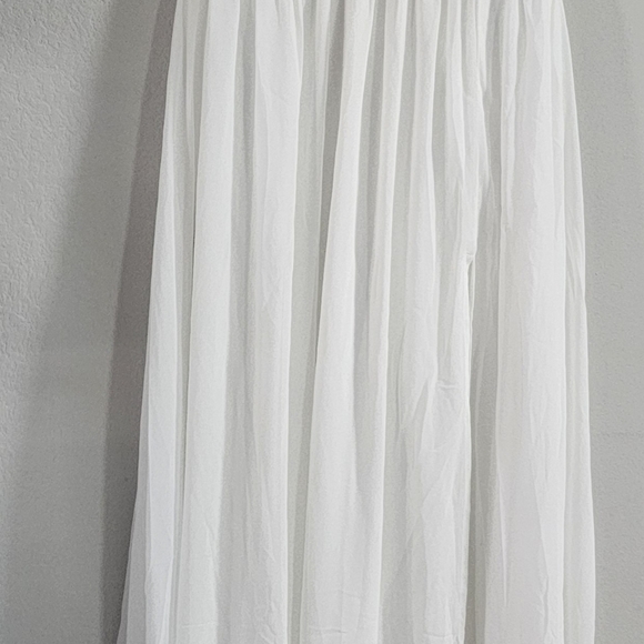 Lulu's Heavenly Hues White Maxi Dress size M. - Picture 7 of 7